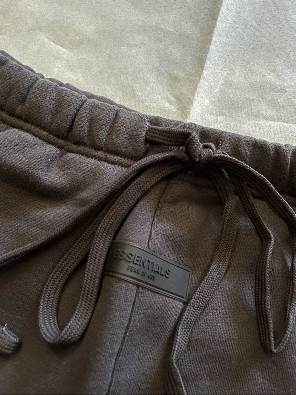 NEW Essentials Fear Of God 1977 Iron Uncuffed Sweatpants - Size XXS - Picture 5 of 6